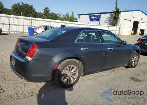 2015 Chrysler 300 Limited z USA, uszkodzony, nr VIN 2C3CCAAG2FH898454